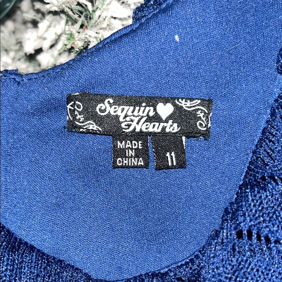 Elegant Blue Lace Dress - Picture 9 of 17